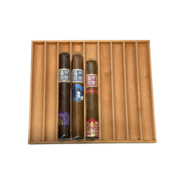 Home a sampler of chimolly cigars